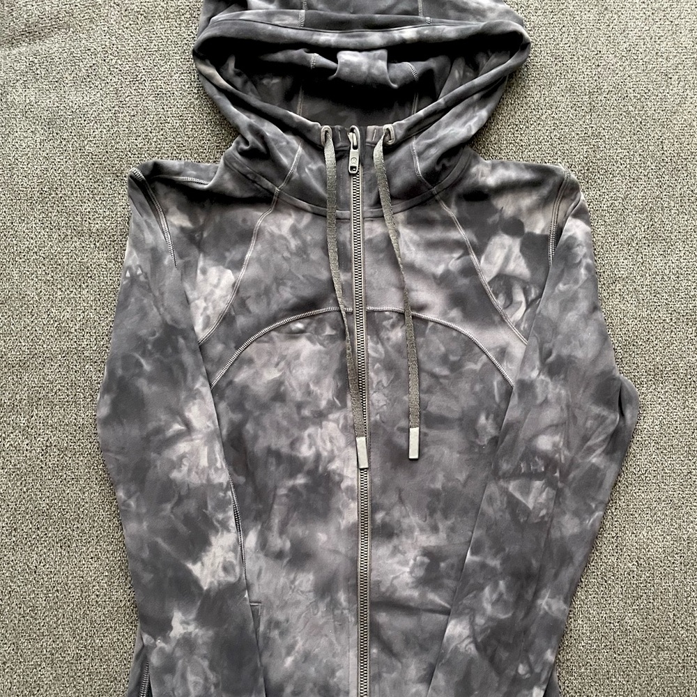 lululemon hooded Define jacket *Nulu Size 6